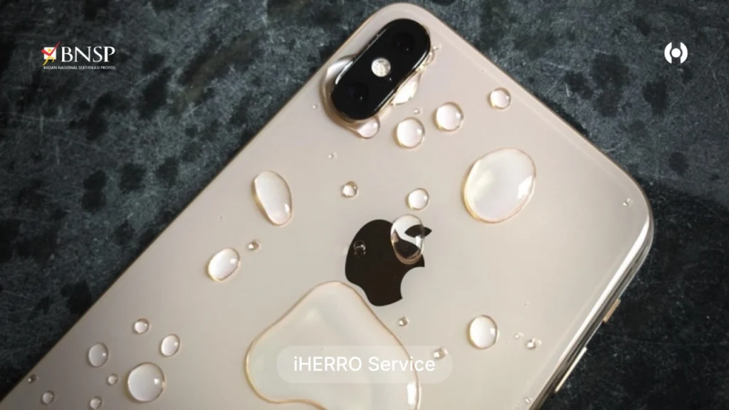 Tips Mengembalikan iPhone yang Kehujanan Tanpa Bikin Komponen Rusak