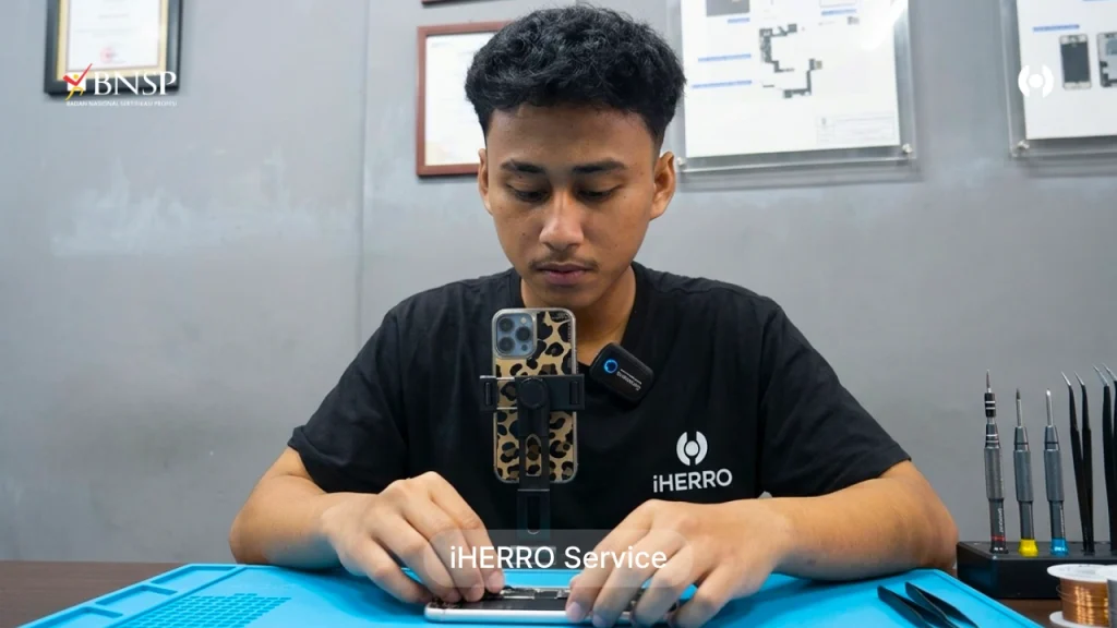 Kenapa Service iPhone Harus di Cabang iHERRO Store? Berikut Alasan Kuatnya