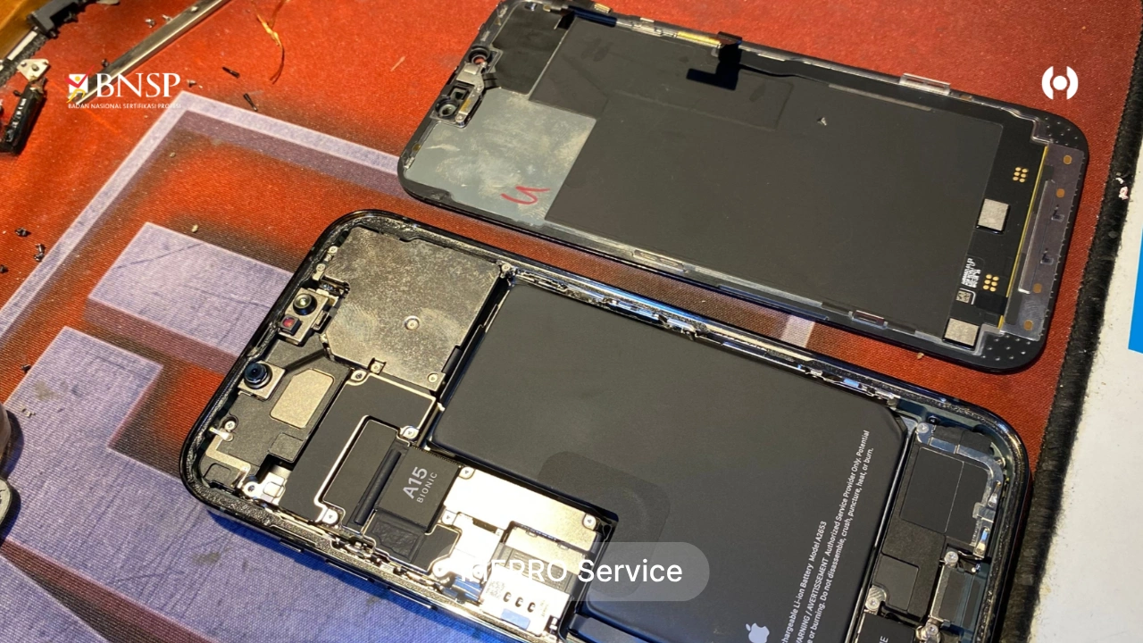 Begini Ciri-Ciri LCD iPhone Pernah Diganti dan Cara Mengeceknya Ala Teknisi iHERRO