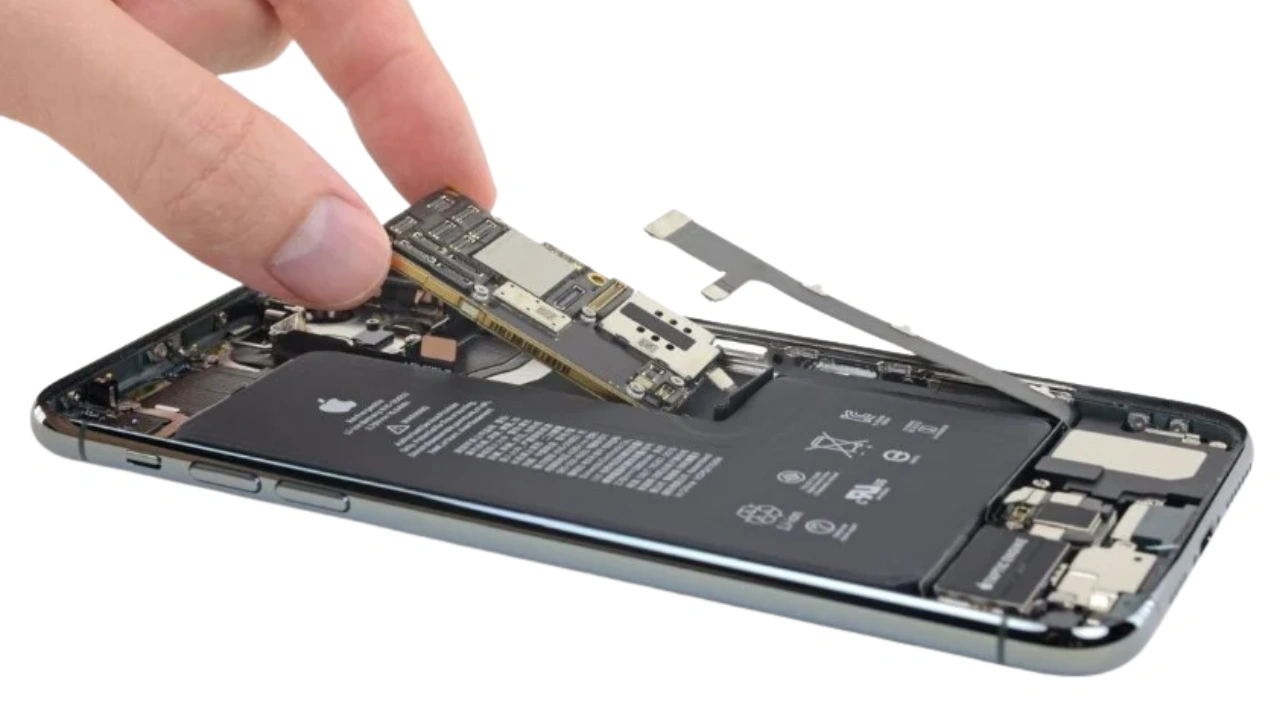 Service IC Charging U2 iPhone